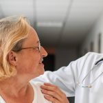 Si occupa di venereologia la branca della medicina che studia le infezioni trasmesse sessualmente e promuove la salute sessuale attraverso la prevenzione.